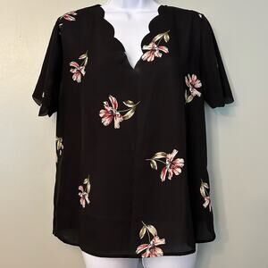 Nine Britton Black Floral Short sleeve Blouse with scalloped Neck Line Medium